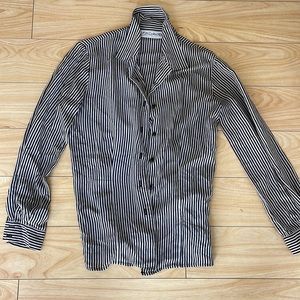 Black a tan striped button down! Size 6 but fits smaller
